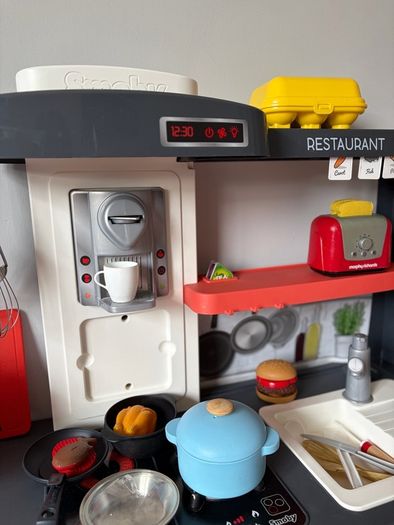 Toy Kitchen / Restaurant