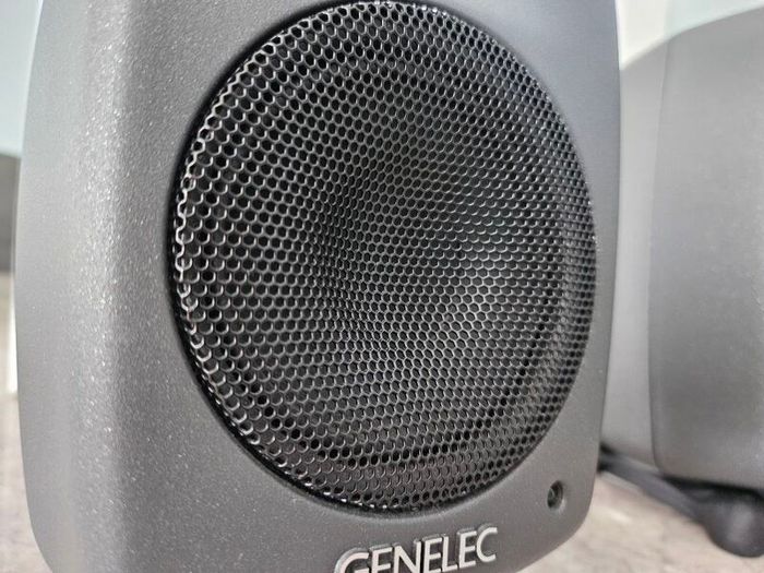 Genelec 8010 AP 6 Speakers Pair