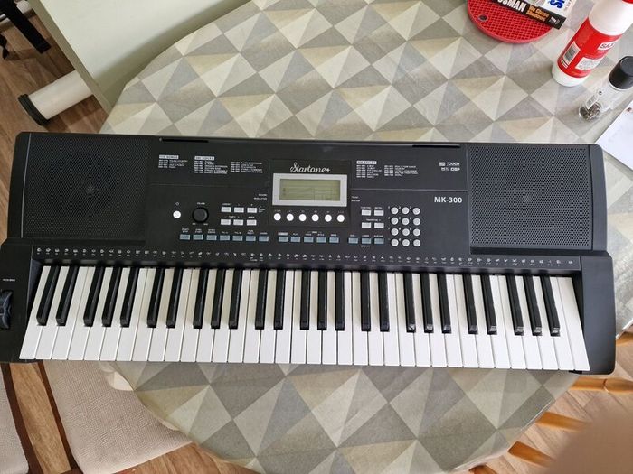 Electric piano keyboard