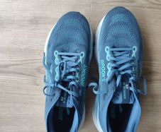 Brooks Adrenaline GTS 25 - Size UK 9 (EU 44)