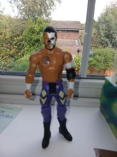 WWE Basic Series 127 Santos Escobar