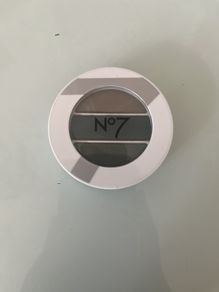N7 eyeshadow