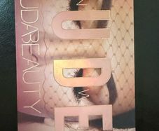 Hudabeauty eyeshadow palette