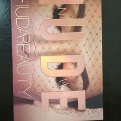 Hudabeauty eyeshadow palette