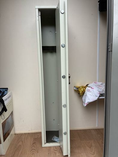 3 gun safe