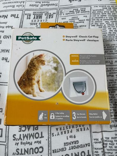 Brand New PetSafe Staywell Classic Cat Flap