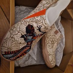 Unique arty travel shoe/loafer