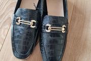 Ladies shoes