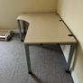 Sturdy office desk Image 2