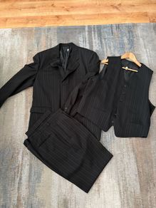 Mens 3 piece suit black with brown lines 58L