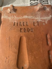 Airel et Moon roof tiles x140