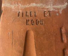 Airel et Moon roof tiles x140