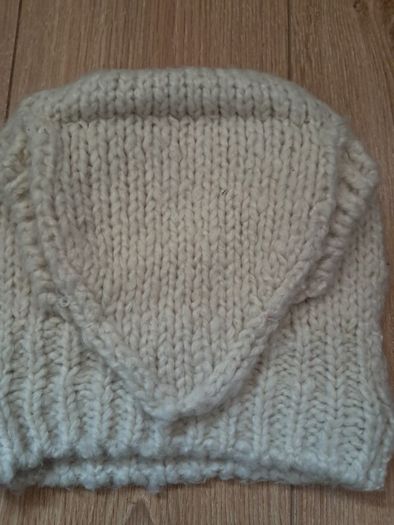 Women's Beanie Hats X 4