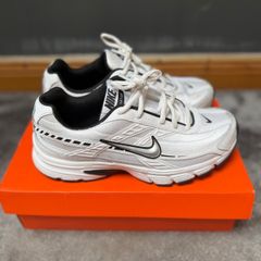 Nike Initiator