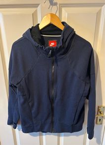 Nike top. Size M/14
