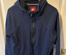 Nike top. Size M/14
