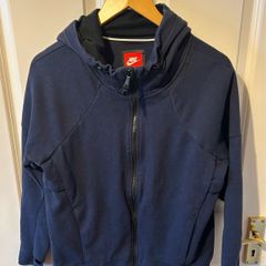 Nike top. Size M/14