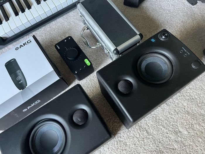 Home Studio Kit UNUSED