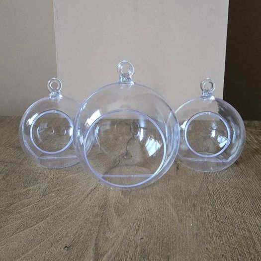 Trio of hanging tea light holders