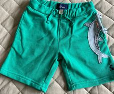 joules shark boys shorts age 5years