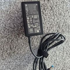 HP 65W laptop charger battery power supply
