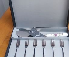 NewGrange Living Rosa cake slice with 6 pastry forks
