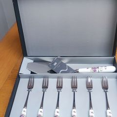 NewGrange Living Rosa cake slice with 6 pastry forks