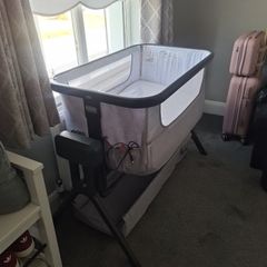 Baby Elegance Co-Glide Electric Bedside Crib
