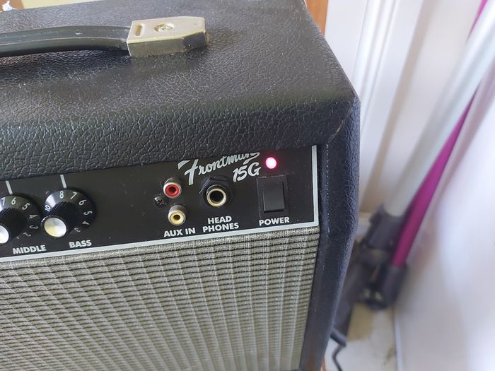 FENDER Frontman 15G Guitar Amp in excellent like new condition, working great