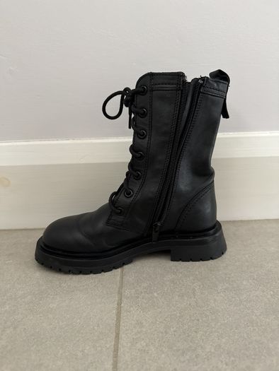 Girls Lace-Up Leather Boots