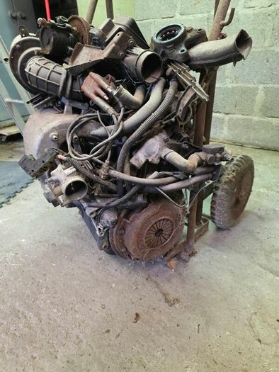 Peugeot 205 1.6 GTI  engine