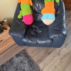 3 seater and 2 arm chairs
