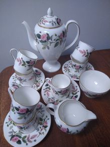 Wedgewood Hathaway Rose Coffee Set