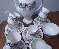 Wedgewood Hathaway Rose Coffee Set