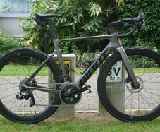 Giant Propel Advanced Carbon Aero Road Bike