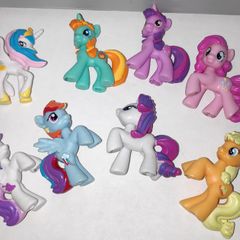 Vintage 2010 Hasbro My Little Pony 8 mini figures