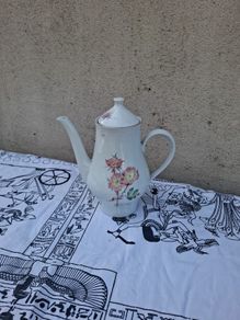 China floral tea pot postage possible
