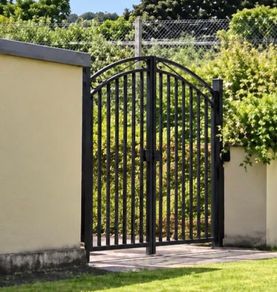 Metal Gate