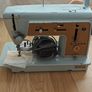 Sewing machine Image 2
