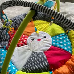 play gym and baby changing mat
