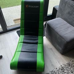 Video gaming chair