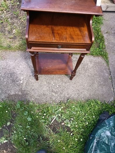 telephone table