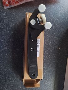 VW caddy side door guide roller