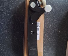 VW caddy side door guide roller