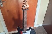 Fender strat Mim w Locking tuners