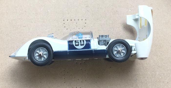 Corgi Toys 1/43 Porsche Carrera 6 & Bentley Continental Sports