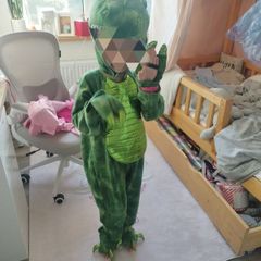 Dragon Halloween Dress 6-9 year old.