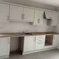 Newly fitted kitchen for sale