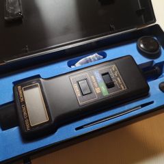 Digital Photo / contact Tachometer