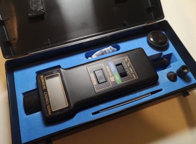Digital Photo / contact Tachometer